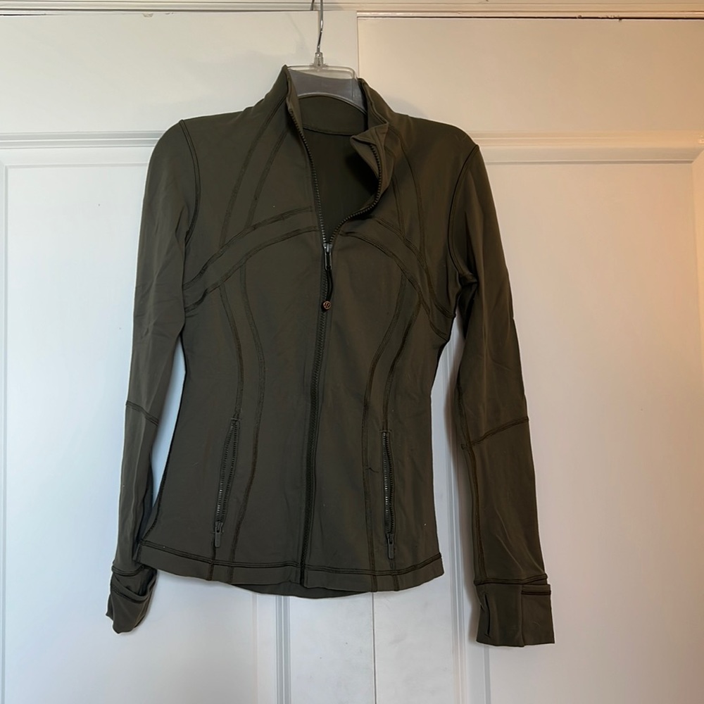 MOVING SALE: Green Lululemon zip up